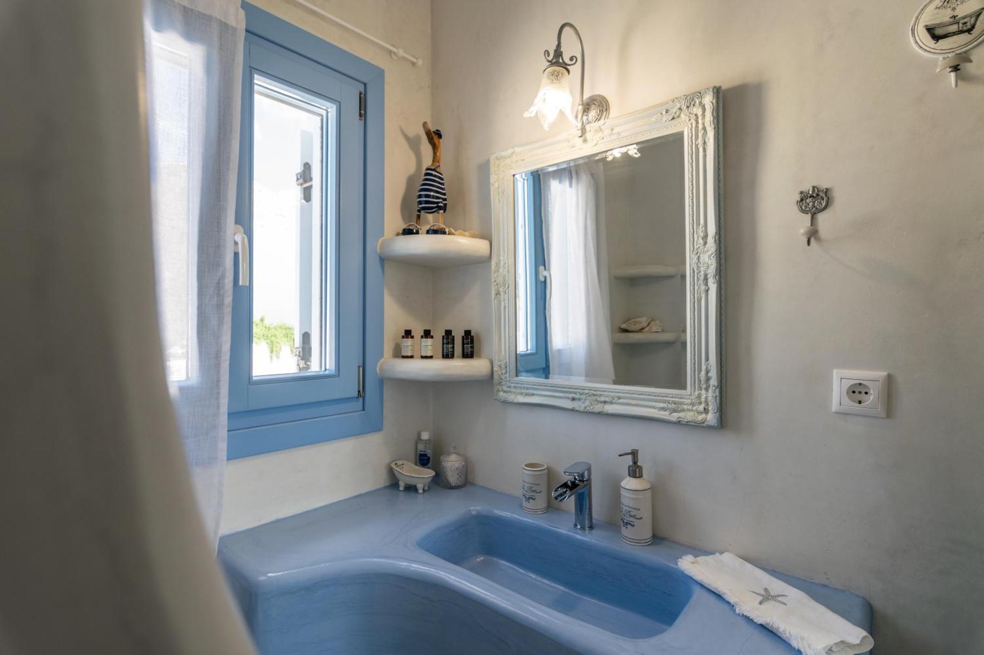 Blu Suites And Studios Adamantas  Dış mekan fotoğraf